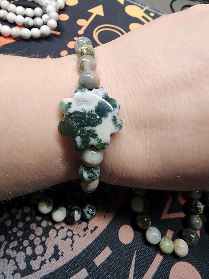 Natural Moss Agate with Flower Accent 8mm Stretch Bracelet