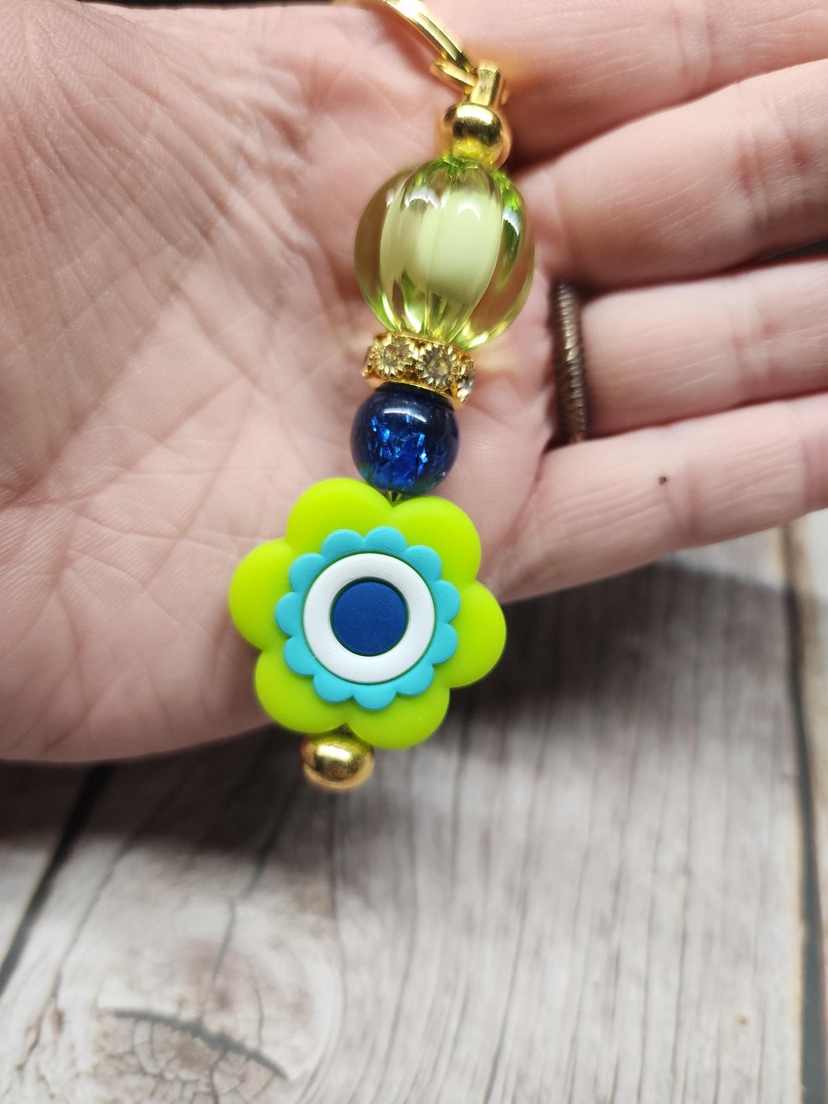 Retro Flower Themed Bar Keychains