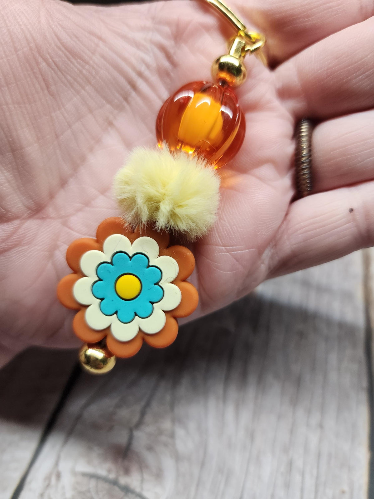 Retro Flower Themed Bar Keychains