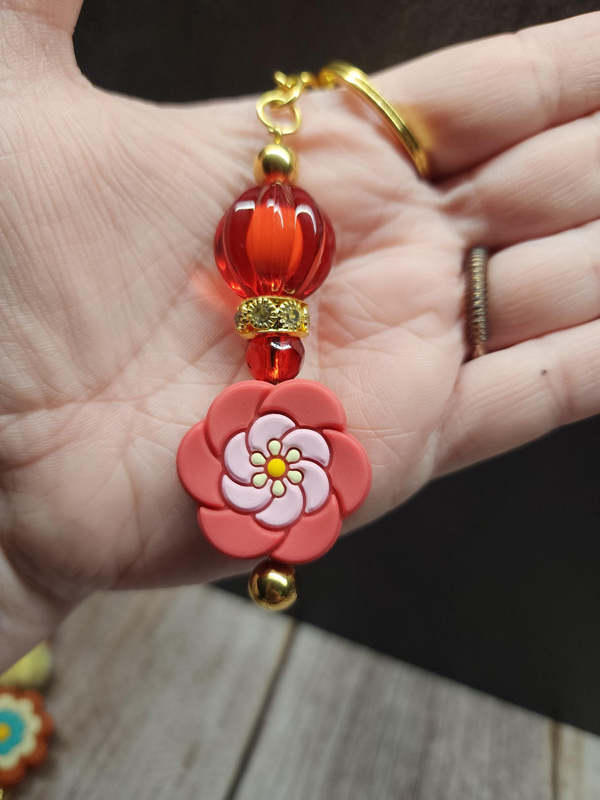 Retro Flower Themed Bar Keychains