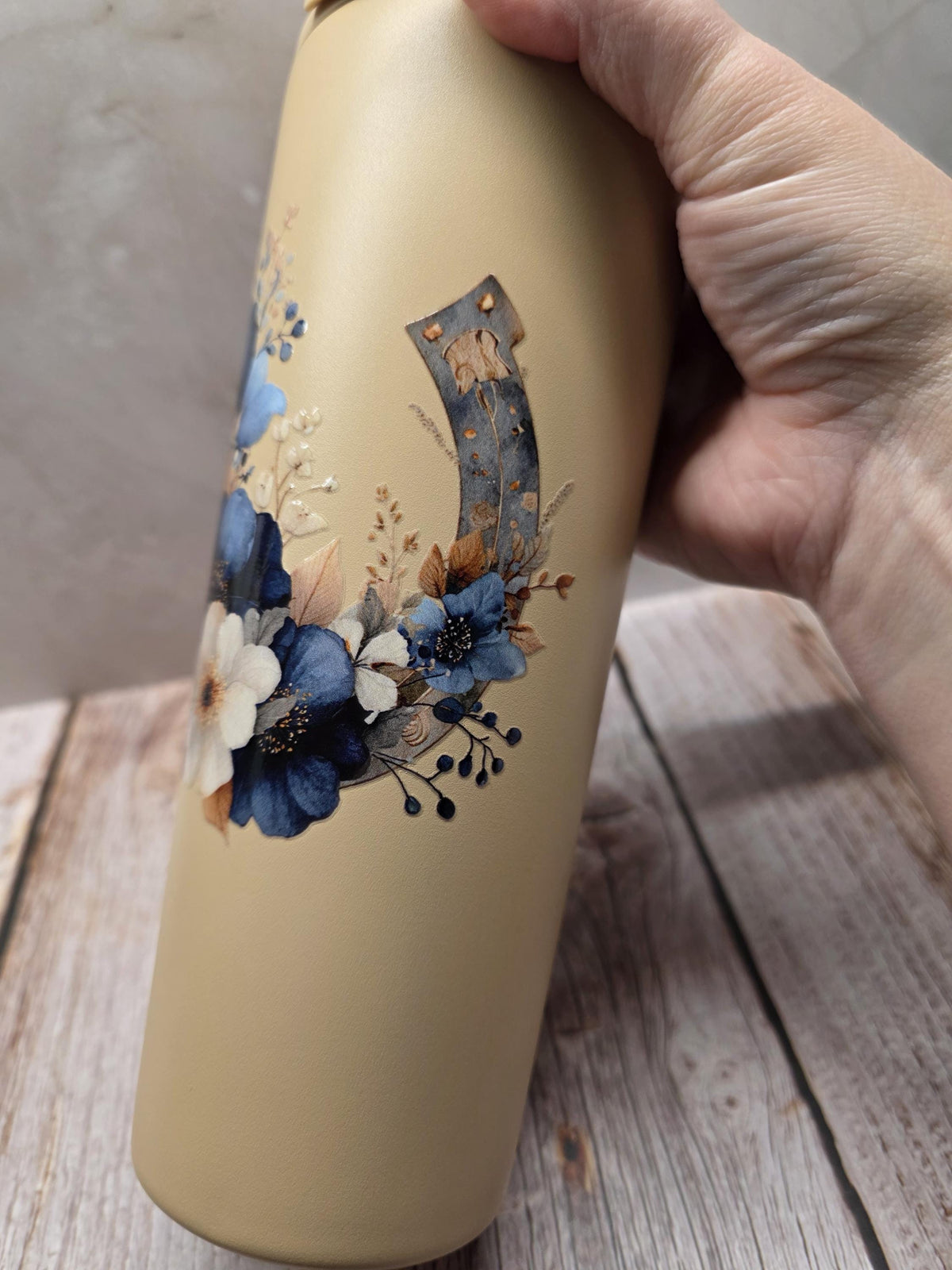 Blue Floral Horseshoe | Powder Coated Stainless Steel 24oz Tumbler