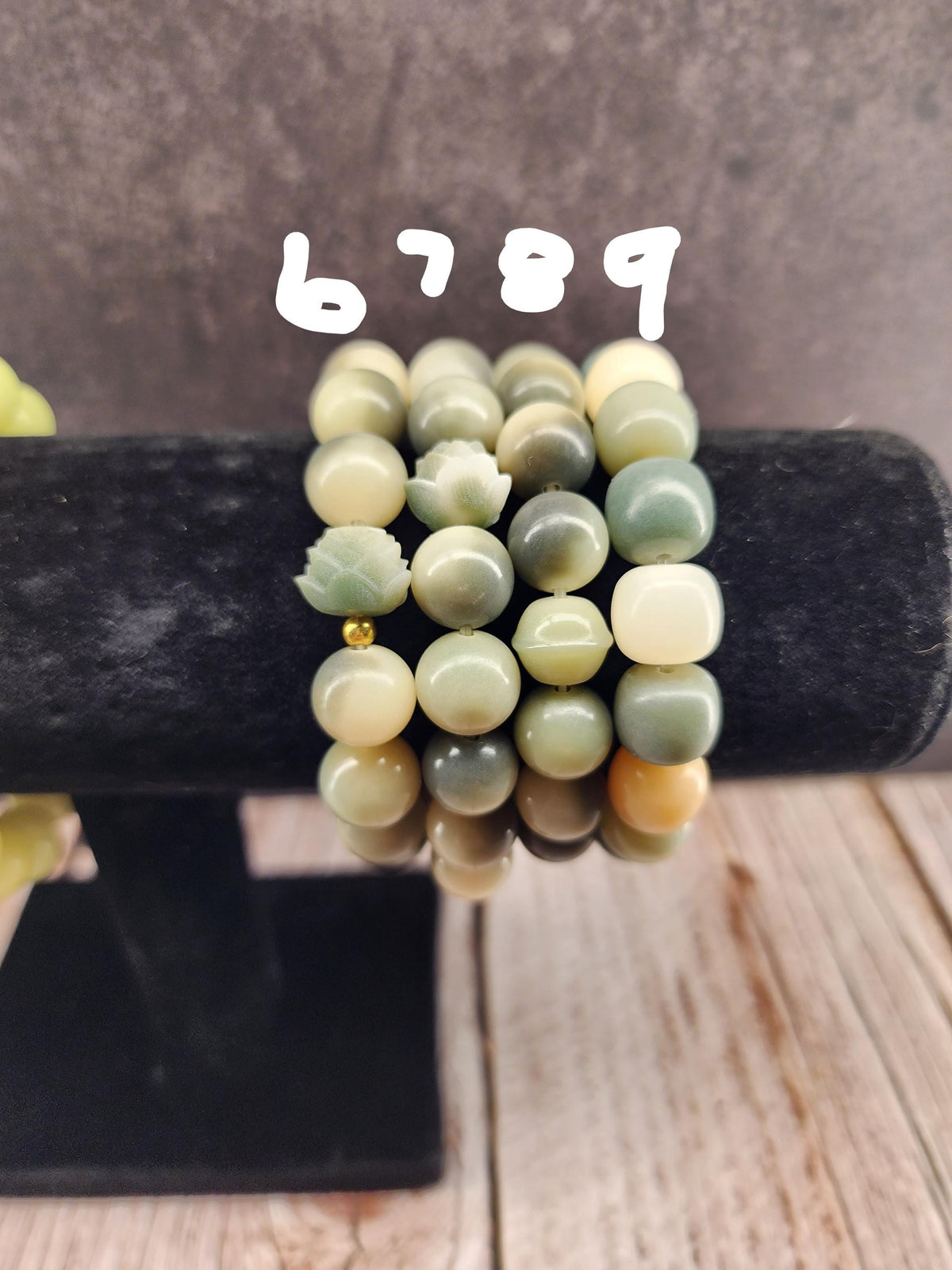 Natural Bodhi Seed Stretch Bracelet | Greens
