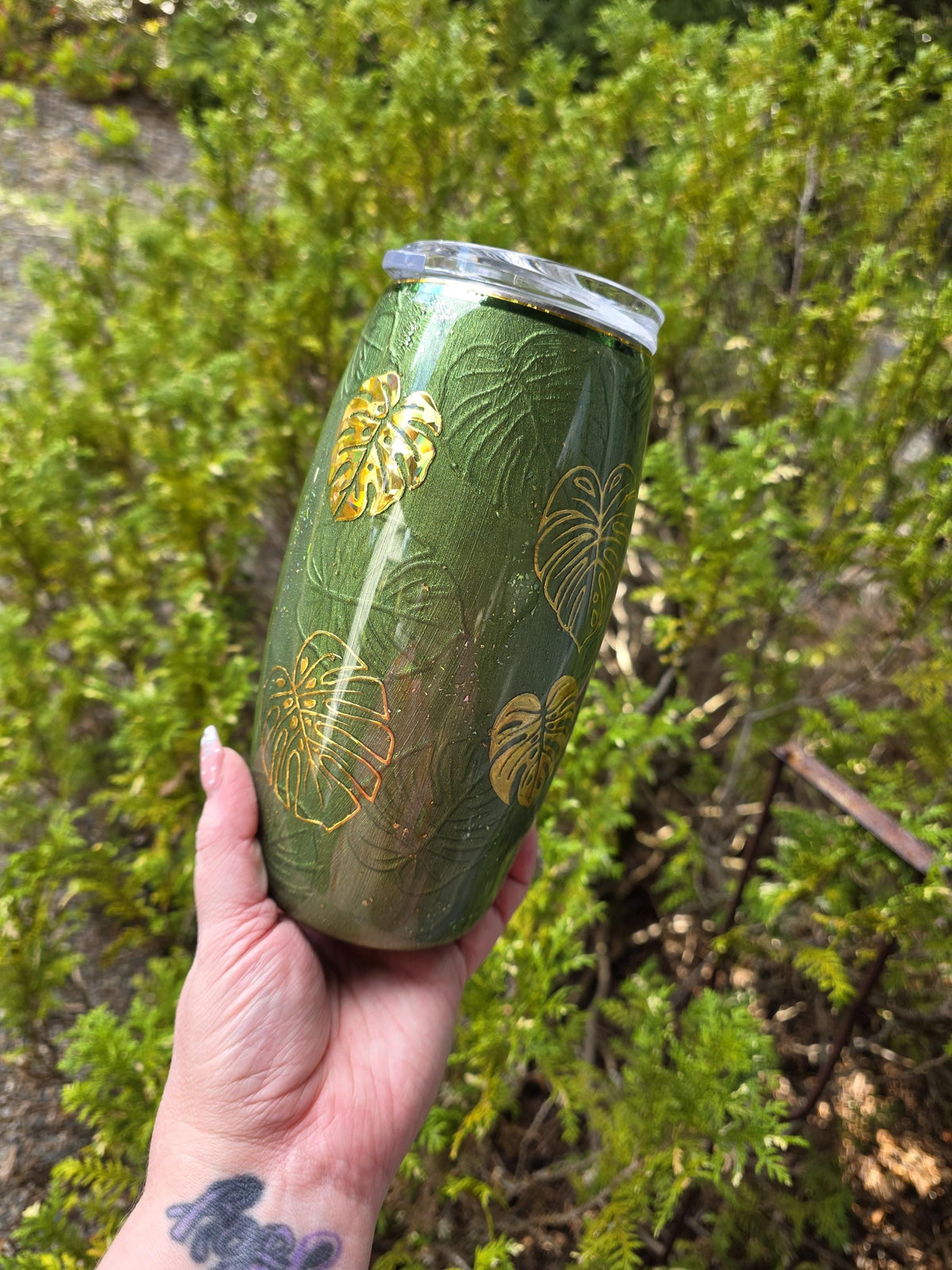 Monstera Leaf Embossed | 25oz Stemless Wine Glass Stainless Epoxy Tumbler