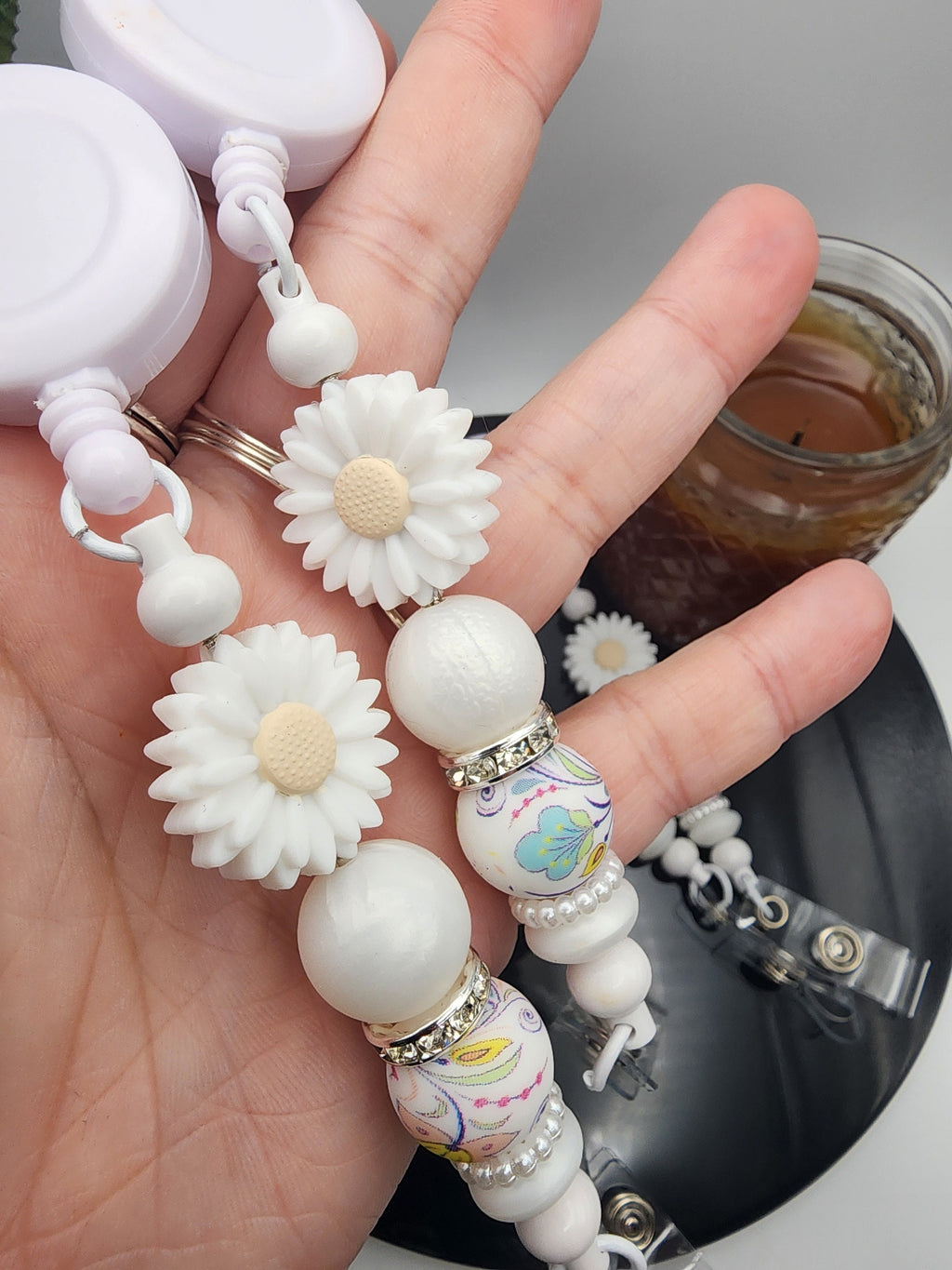 White Daisy Retractable Badge Reel