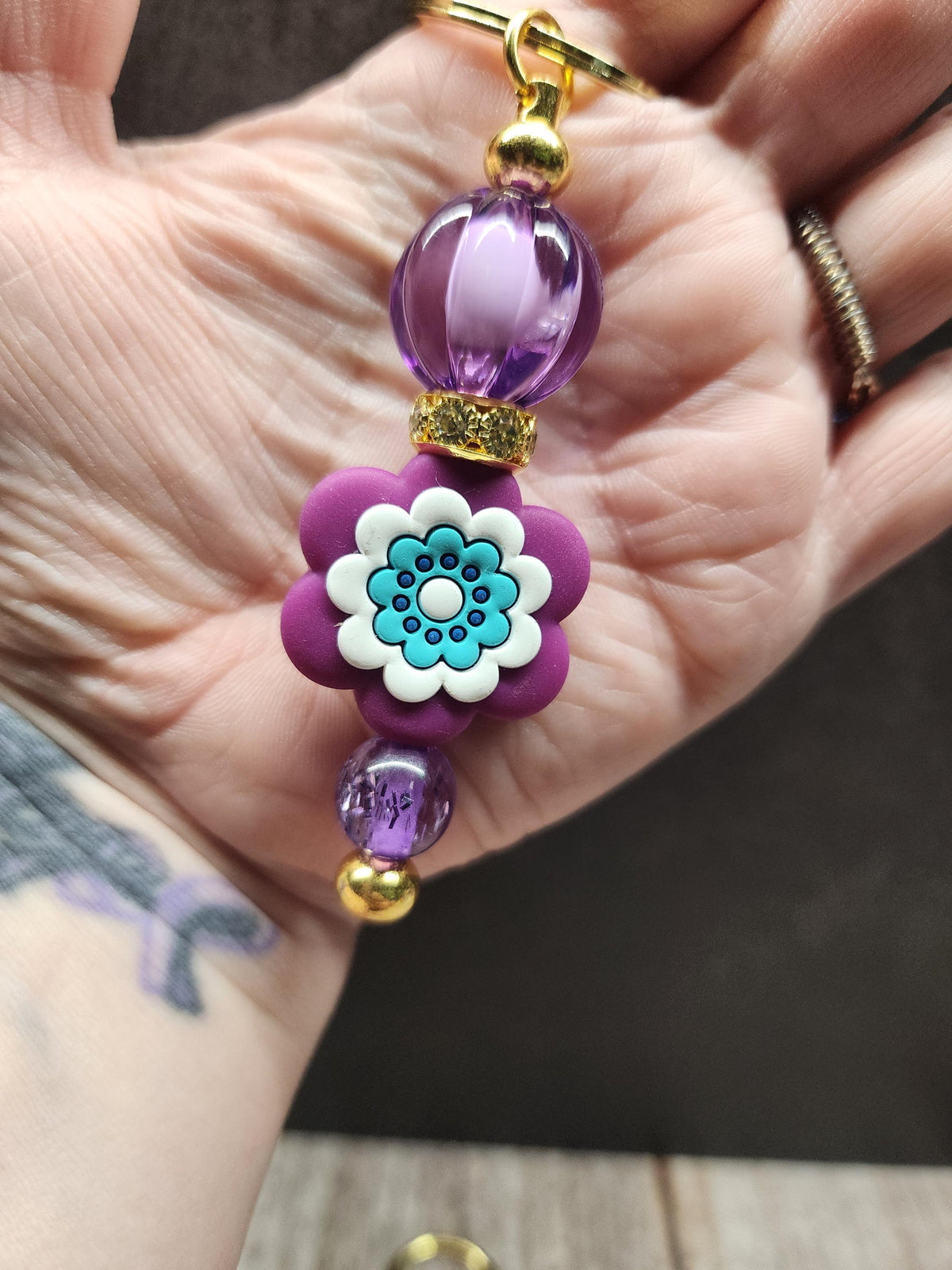 Retro Flower Themed Bar Keychains