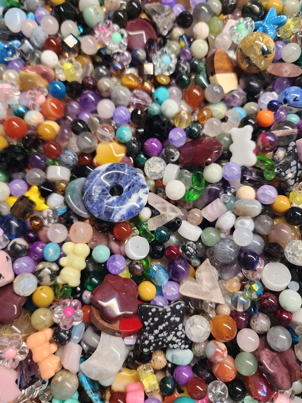 Mixed Natural Crystal Beads Bag & Mixed Charms & Spacers