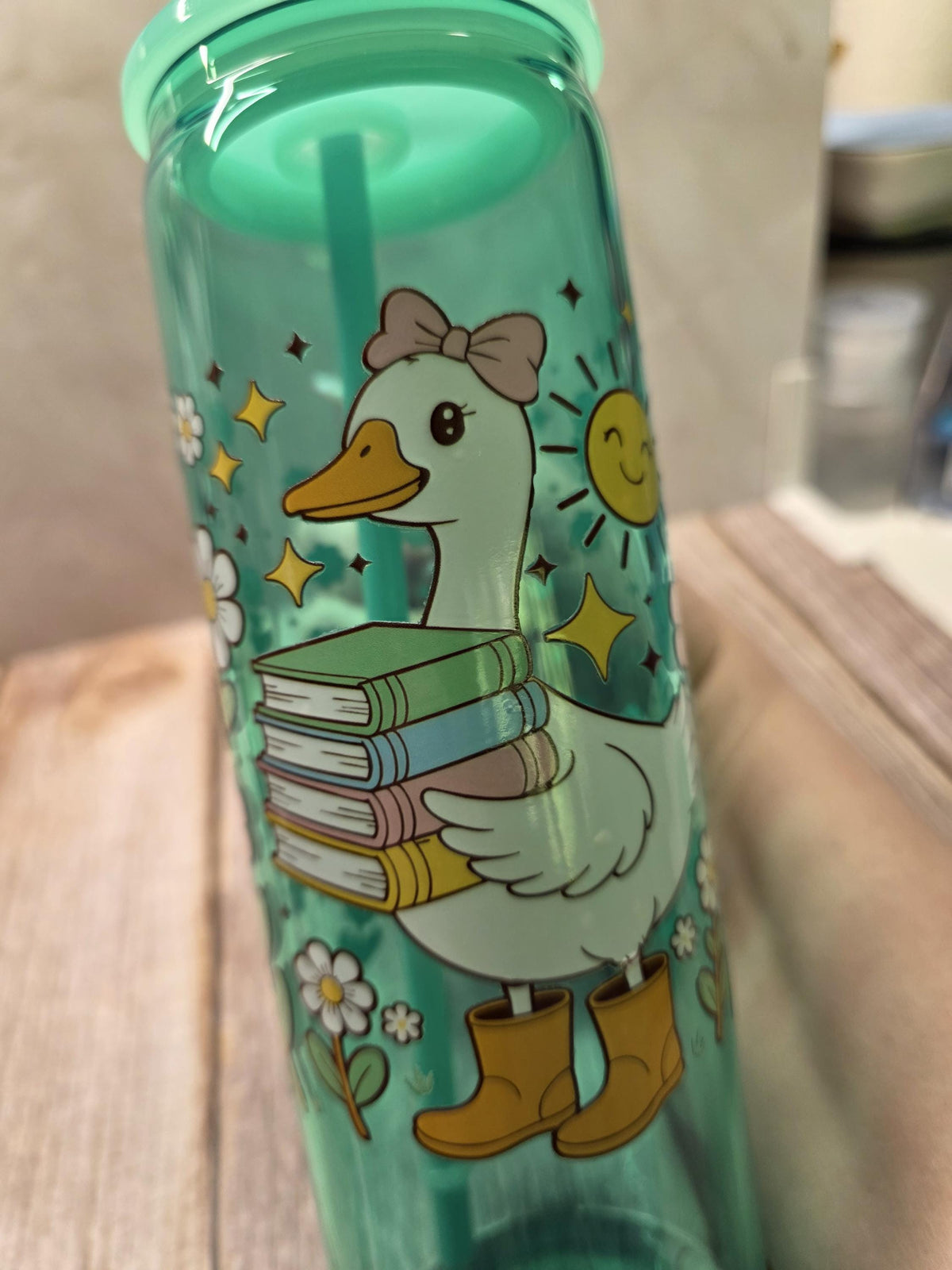 Cute Goose w/Books | Green Jelly Glass 20oz Skinny Tumbler W/Handle