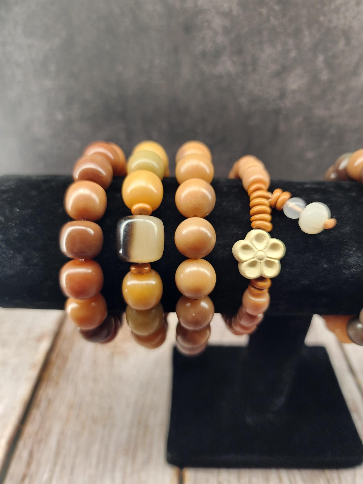 Natural Bodhi Seed Stretch Bracelet | Neutral Browns