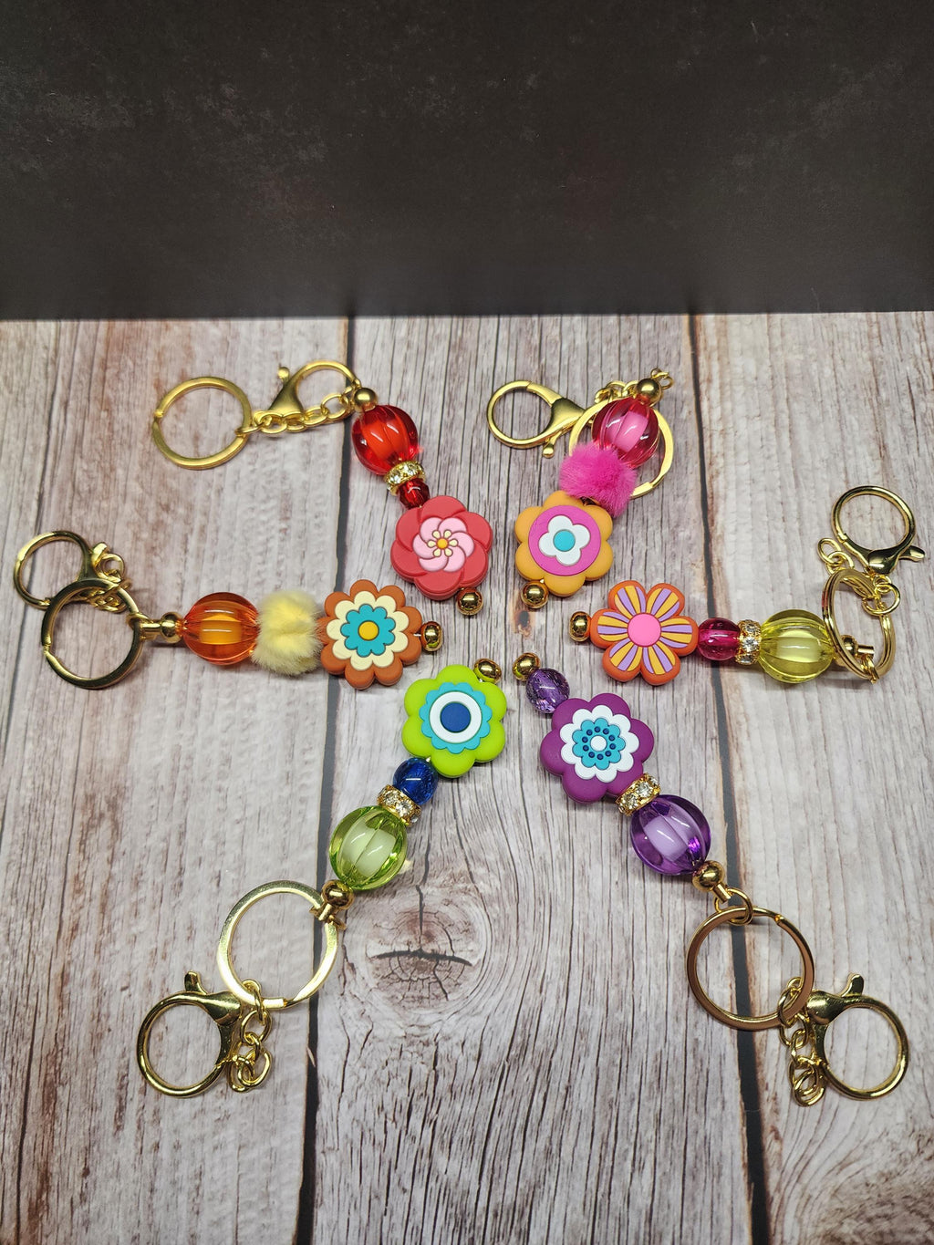 Retro Flower Themed Bar Keychains