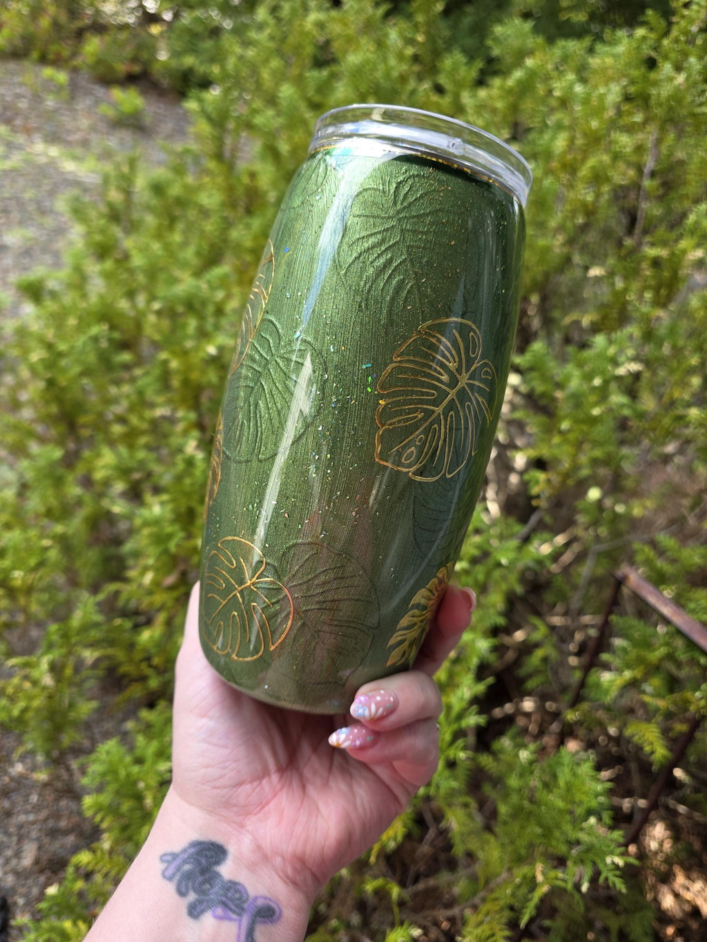 Monstera Leaf Embossed | 25oz Stemless Wine Glass Stainless Epoxy Tumbler